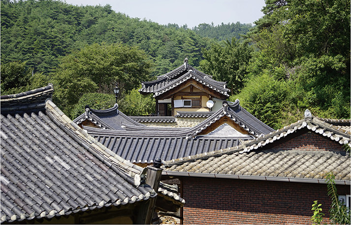 무섬마을에서는 경북 산간 지방 가옥 구조의 전형을 볼 수 있다 ⓒ디자인밈