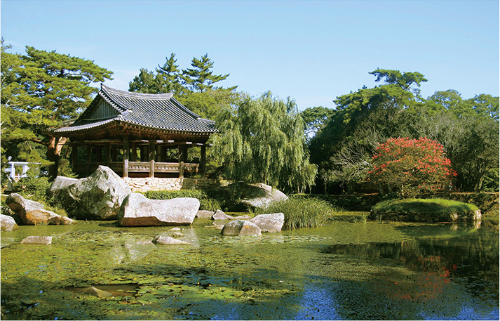 고산 윤선가 만년을 보내며 ‘어부사시사’를 비롯한 주옥같은 시편을 쏟아낸 보길도 세연정 ⓒshutterstock