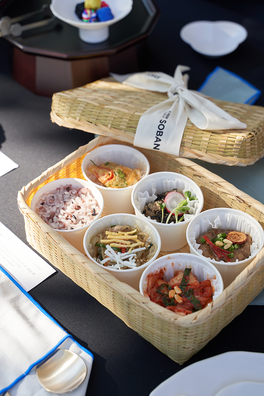 2022 캠페인: K-FOOD <한식: 소반&도시락> [자료제공: 한국공예․디자인문화진흥원]