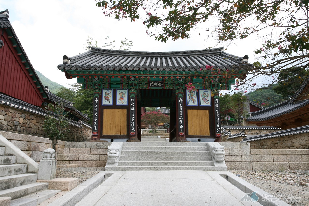 화엄사의 주 진입방식