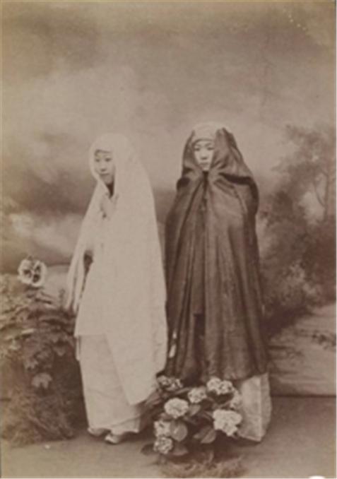 쓰개치마를 쓰고 있는 여인들(20세기 초)